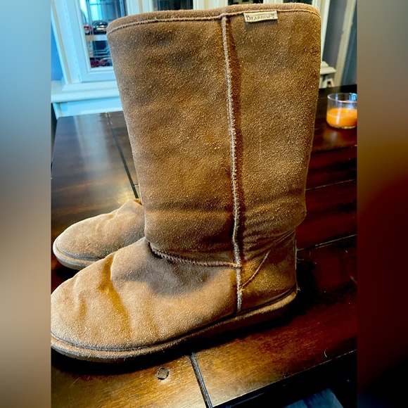 Bearpaw Boots - Picture 1 of 2